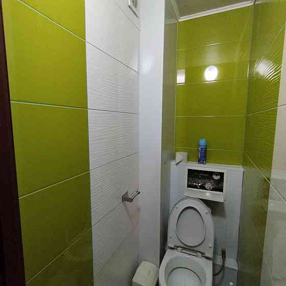 Сдам 3кв. на звездном, вода идёт постоянно сильным напором. Донецк