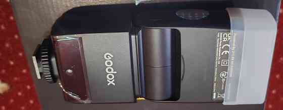 Продам новый беззеркальный фотоаппарат Nikon Z30 Kit 16-50mm f/3.5-6.3 и накамерную вспышку Godox Донецк