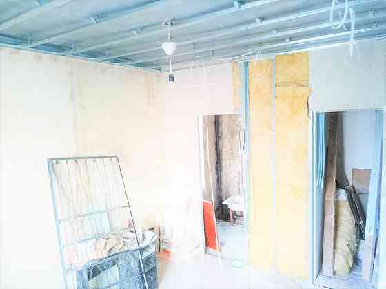 2-х комн. сталинка в городе Харцызск, центр. Документы готовы. Харцызск