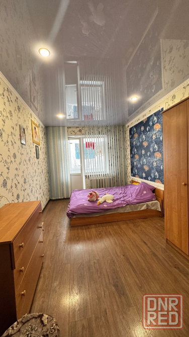 Продажа 3-комнатной квартиры 6/9, в г. Макеевка, Горняцкий р-н, м-н Зеленый, ориентир маг. Сарепта, Макеевка - изображение 3