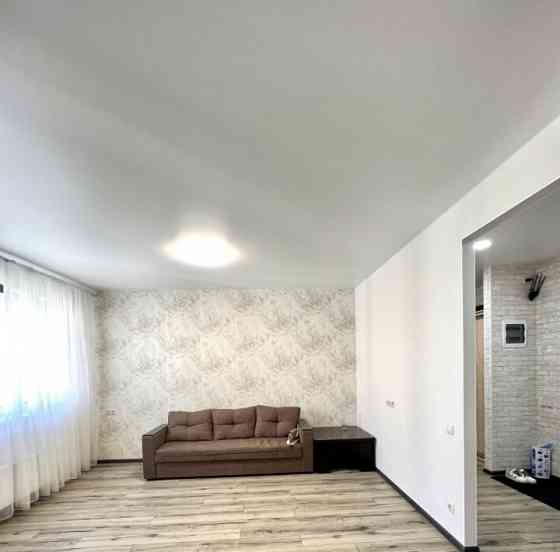 Сдам уютную двух-комнатную квартиру в Будёновском районе Донецка, возле Каравана. 54 квадрата. Донецк