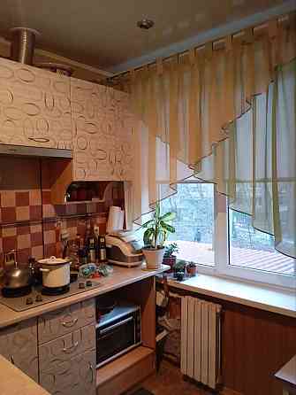 Продам 2х комнатную квартиру б комиссаров Донецк