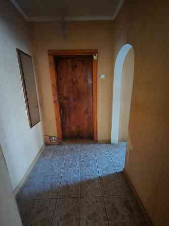 продам 4-х комнатную квартиру Донецк мкр текстильщик ул.высоцкого 12 Донецк