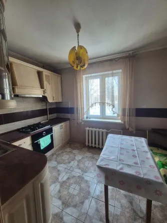 продам 4-х комнатную квартиру Донецк мкр текстильщик ул.высоцкого 12 Донецк