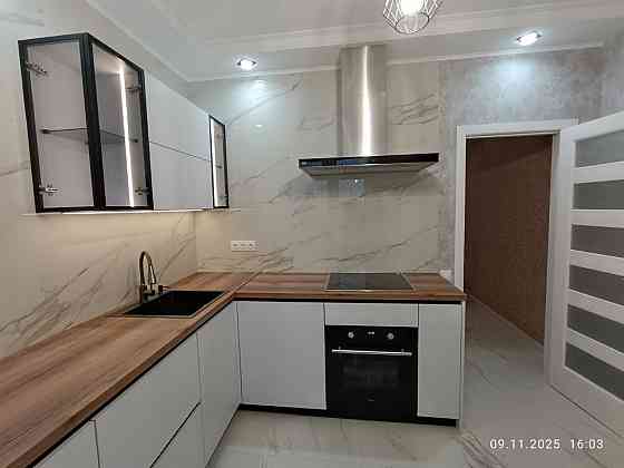 Сдается однокомнатная квартира в Донецке, Киевский р-н, Шахтерская площадь, ул. Артема. Донецк