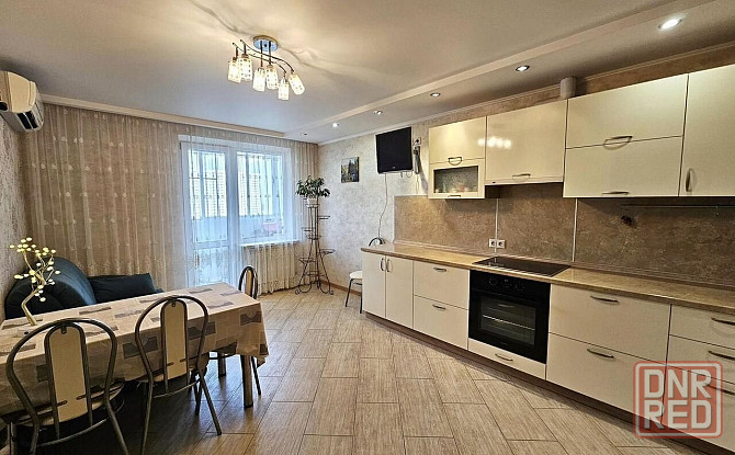 Сдается уютнaя трехкомнатная квaртиpа в самом сердце Донецка (Ворошиловский район, улица Артема Донецк - изображение 2