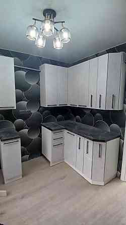 Угловая кухня Нувель 1,2*1,56м в цвете бетон белый Макеевка