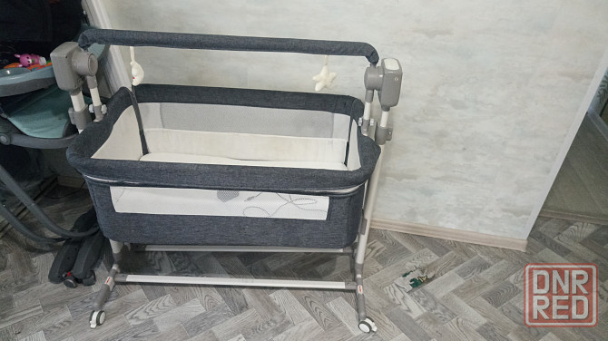 Кроватка для новорожденного приставная с электрокачелями Донецк - изображение 1