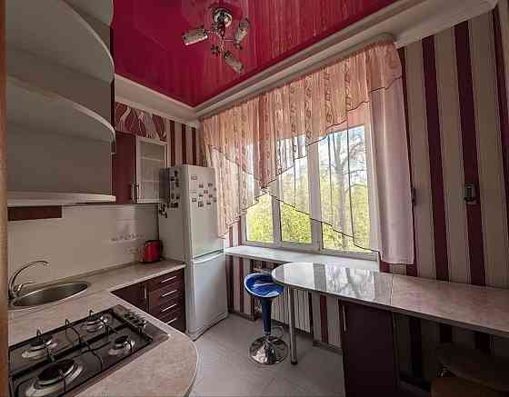 Продам сталинку 2 в центре Донецк