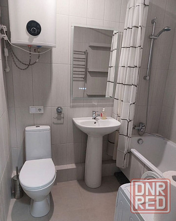 Сдаю однокомнатную квартиру 49.0 м² этаж 3/5 город Донецк, Ленинский район, Цирк. Донецк - изображение 2