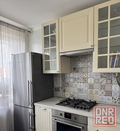 Сдаётся на длительный срок уютная 1комнатная квартира в Пролетарском районе, ул. Коммунистическая Донецк - изображение 2