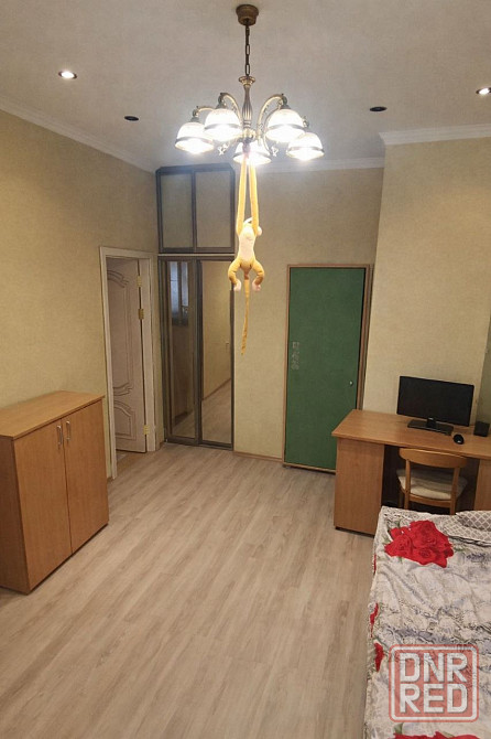 Продается просторная 3-комнатная квартира в самом центре Донецка, на бульваре Пушкина. Донецк - изображение 10