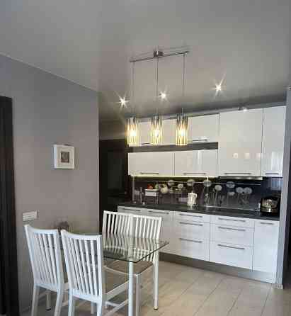 Сдается: Двухкомнатная квартира Район: Калининский район (ориентир мед. институт) Донецк