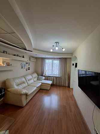 Продам 3х комнатную квартиру 8/9,59 м2.Ленинский район,. Проспект Ленинский. Донецк