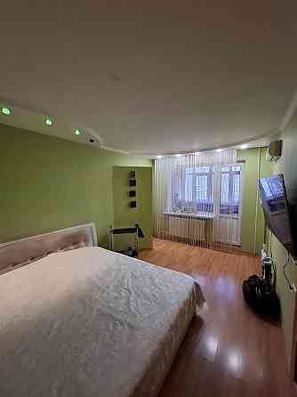 Продам 3х комнатную квартиру 8/9,59 м2.Ленинский район,. Проспект Ленинский. Донецк