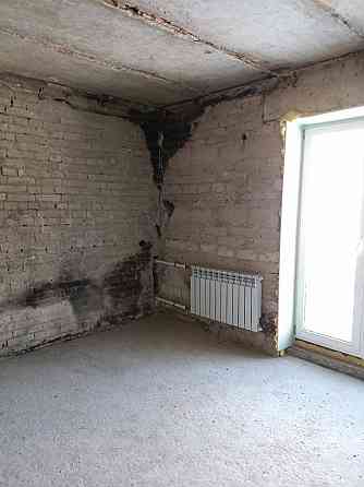 Продается 2-х комнатная квартира в Орджоникидзевском районе, площадь Победы. Мариуполь