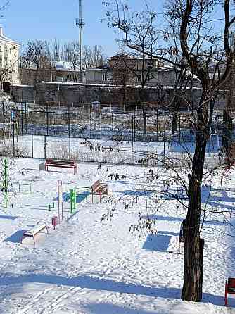 Продается 2-х комнатная квартира в Орджоникидзевском районе, площадь Победы. Мариуполь