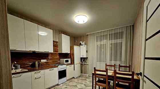 Сдаю двухкомнатную квартиру в Ленинском на 4 этаже многоэтажного дома с площадью 55м². Донецк