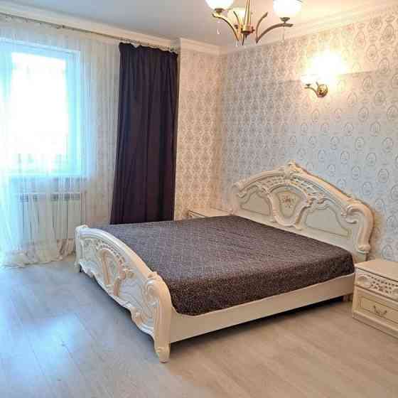 Сдаётся 1- комнатная квартира в Ворошиловском районе, площадь Ленина Этаж: 3 Площадь квартиры: 42м² Донецк