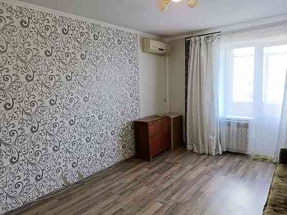 Продается 1 комнатная квартира улучшенной  планировки мкр Восточный. Мариуполь