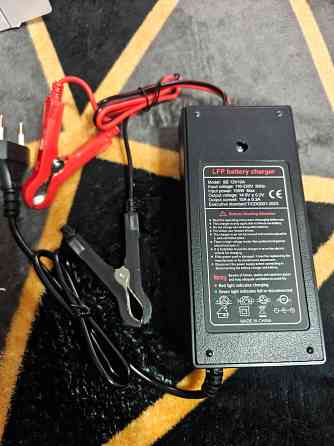 Зарядное устройство для 12V акб Донецк