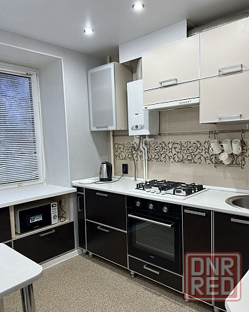 Сдаю однокомнатную квартиру 32.0 м² этаж 4/9 город Донецк, Ленинский район, Боссе. Донецк - изображение 2