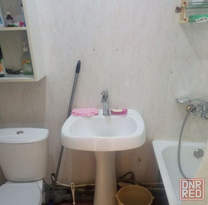 Сдаю однокомнатную квартиру 29 м² этаж 4/9. город Донецк, Куйбышевский район ориентир Азотный Донецк - изображение 4