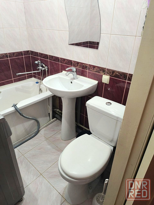 Продается 1 к кв Калининский рынок 4/5 Донецк - изображение 1