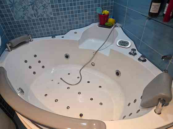 Продам двухместное джакузи Донецк
