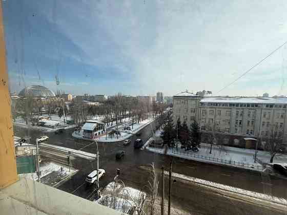 Продажа 2х Комнатной Квартиры с Видом На Бульвар Шевченко ! Крытый Рынок ! Вода Идет ! Донецк