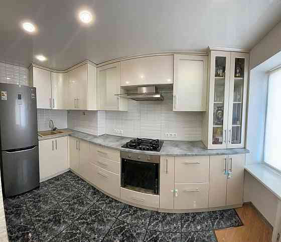 Продажа 3к.кв. студии в Калининском р-не Донецк