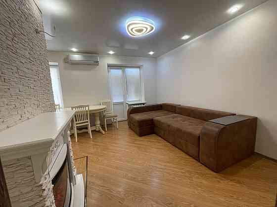 Продается 3-хкомнатная квартира - студия в Калининском р-не! Контур! Донецк