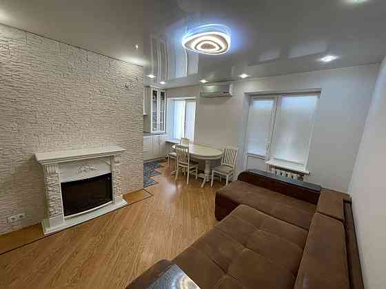 Продается 3-хкомнатная квартира - студия в Калининском р-не! Контур! Донецк