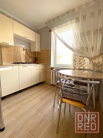 Сдается двухкомнатная квартира в Буденовском районе на 230 стрелковой дивизии (мкр. Донецк - изображение 2