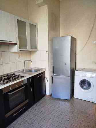 Сдаётся 1к квартира в Ленинском районе.Общая площадь 35 м².Этажность 3/5.Квартира аккуратная Донецк