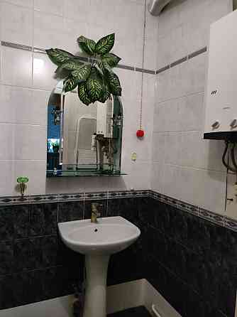 Продам 2-комн. сталинку в центре. Луганск