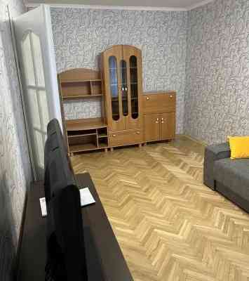 Сдаётся на долгий срок квартиру в Калининском районе. Рядом в пешей доступности парк "Гулливер" , Донецк