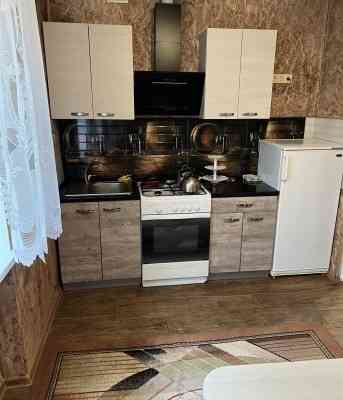 Сдаётся на долгий срок квартиру в Калининском районе. Рядом в пешей доступности парк "Гулливер" , Донецк