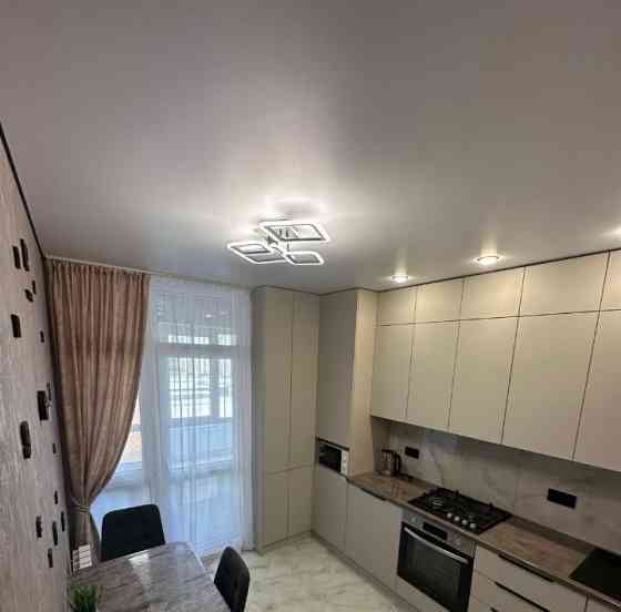 Сдаю однокомнатную квартиру 37.0 м² этаж 7, город Донецк, Киевский район, Шахтерская площадь Донецк