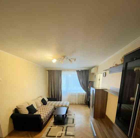 Сдаю трехкомнатную квартиру на покровском рынке Донецк