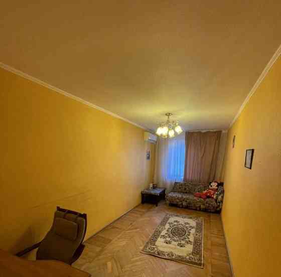 Сдаю трехкомнатную квартиру на покровском рынке Донецк