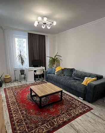 Сдается: 2 комнатная квартира Этаж: 3/9 Район: Ворошиловский Ближайшая остановка: Рамада Донецк