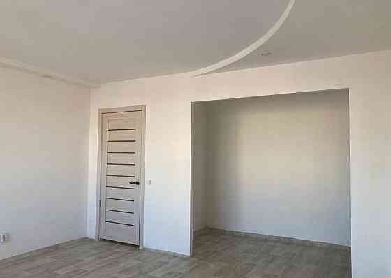 Сдается крупногабаритная двухкомнатная квартира в Буденовском районе. 2 этаж. Донецк