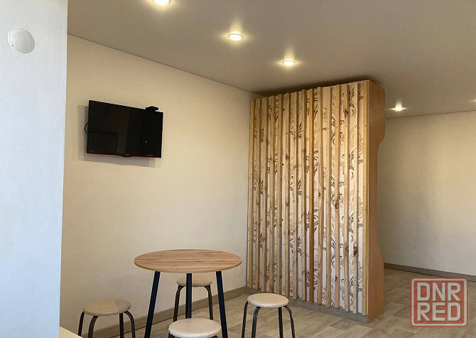 Сдается крупногабаритная двухкомнатная квартира в Буденовском районе. 2 этаж. Донецк - изображение 1