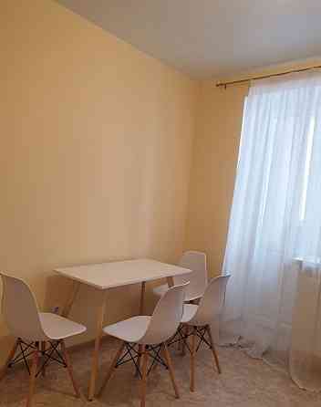 Сдается:1 комнатная квартира Этаж:3/5 Район:Петровский Ближайшая остановка:проспект Кобзаря Донецк