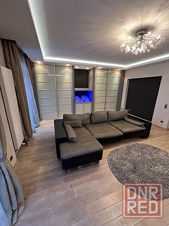 Сдаётся хорошая 2-комнатная квартира. р-н Ворошиловский. в Центре города, ул.Университетская, 27 Донецк - изображение 1