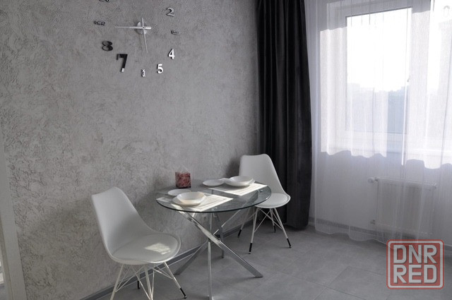 1 комнатную,4 этаж.Ремонт хороший.27 тыс/месяц +коммуналка. Донецк - изображение 2