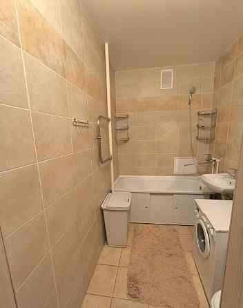 Сдается: Квартира-студия Этаж: 1/10 Район: Кировский ТеКСТИЛЬЩИК Площадь квартиры: 43м² Донецк