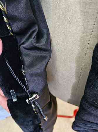 р.44 Новая шубка из меха бобра с капюшоном Макеевка