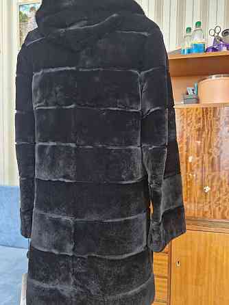 р.44 Новая шубка из меха бобра с капюшоном Макеевка